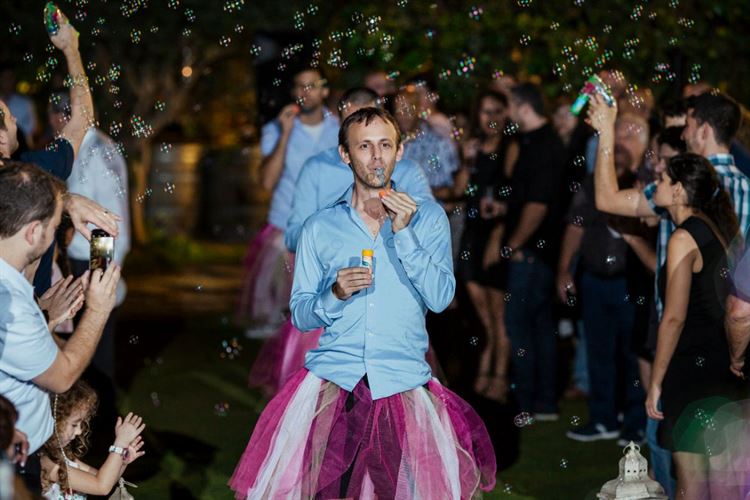 הגברים שלקחו את תפקיד השושבינים צעד אחד קדימה 1