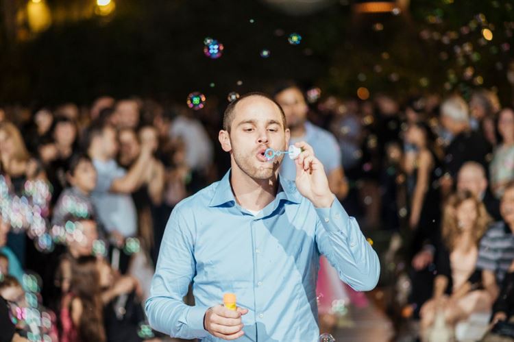 הגברים שלקחו את תפקיד השושבינים צעד אחד קדימה 25