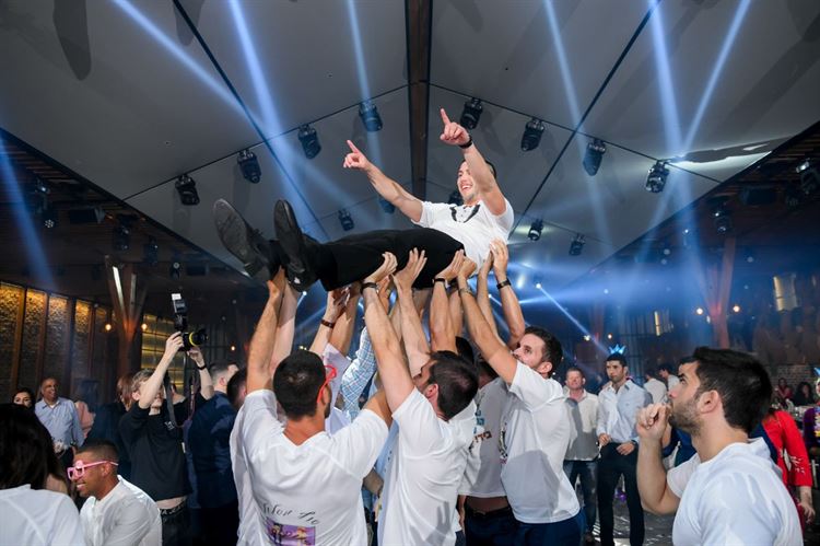 לקחה פיקוד: איך מרימים חתונה כשהוא בבסיס? 31